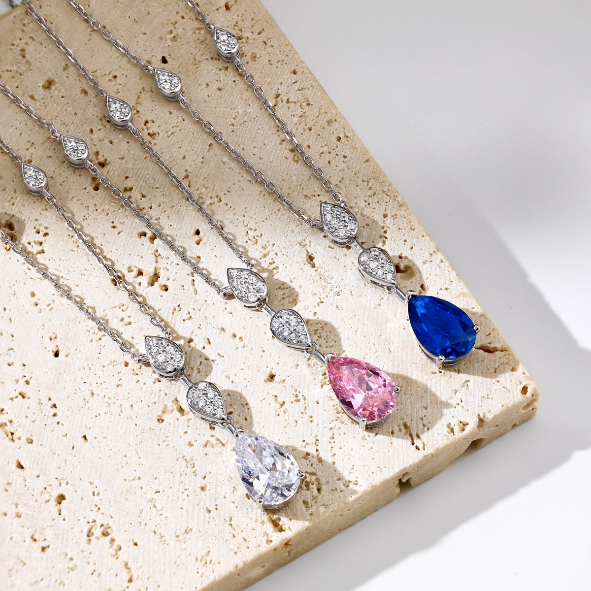 [GALE]Dazzling Pear Cut Necklace