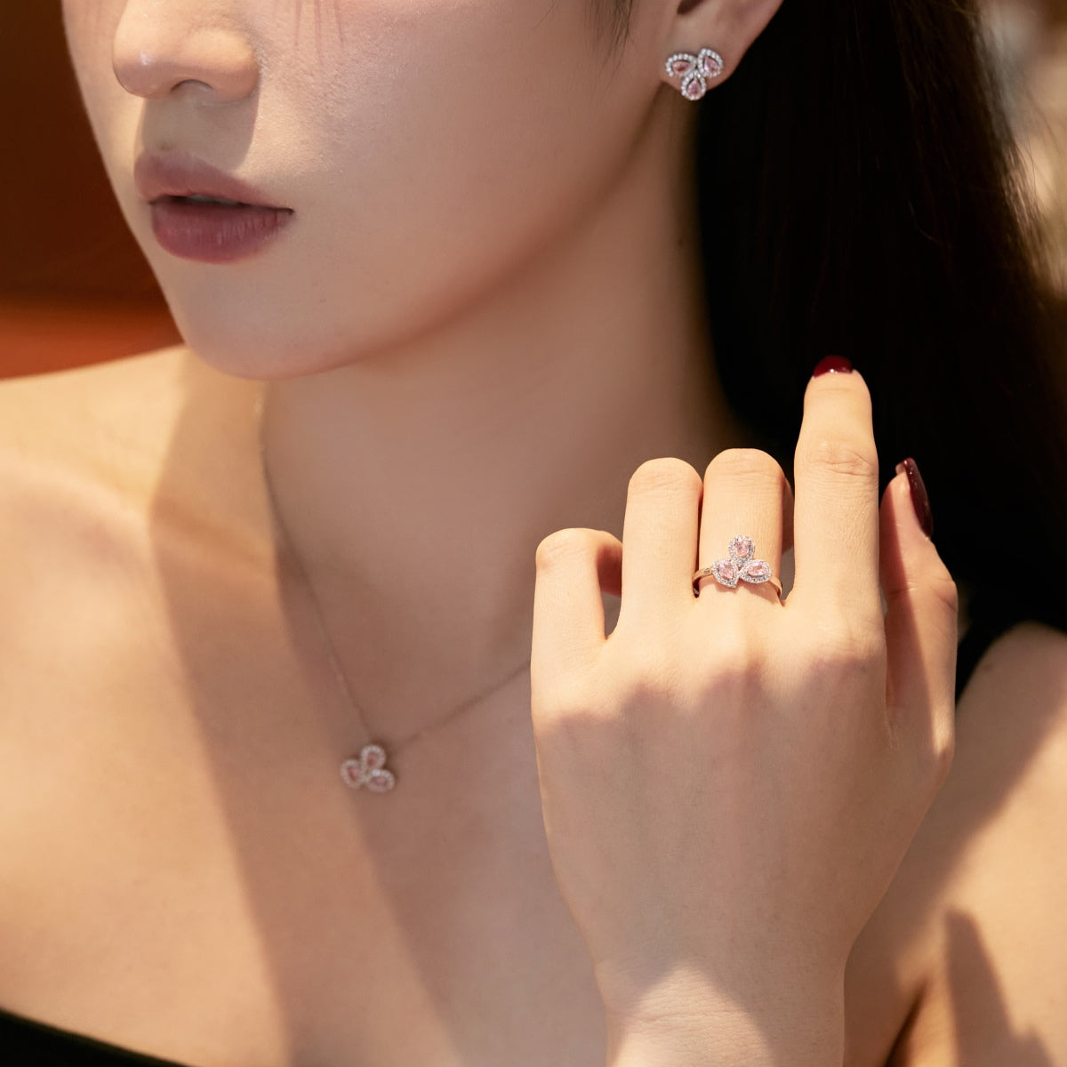 [GALE]Elegant Flower Shape Pear Cut Necklace