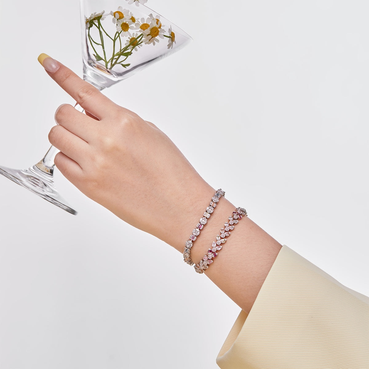 [GALE]Dainty Exquisite Flower Shape Daily Bracelet