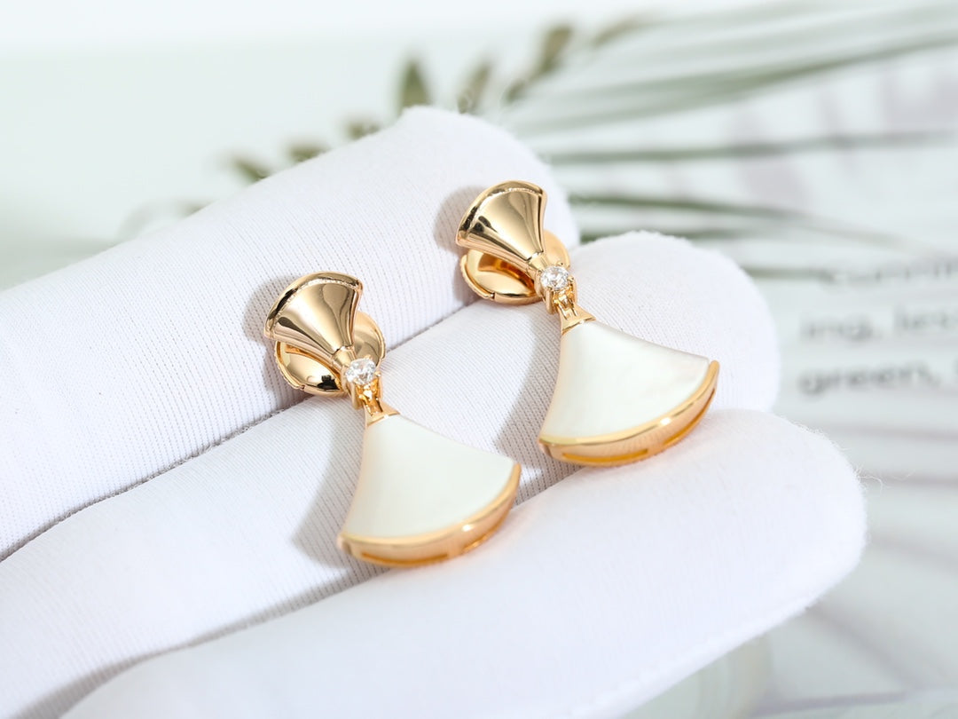 [GALE]DREAM MOP PINK GOLD EARRINGS