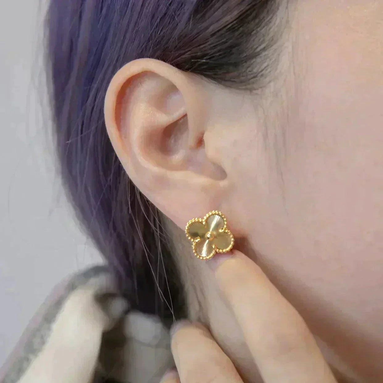[GALE]CLOVER MEDIUM 1 MOTIFS LASER EARRINGS