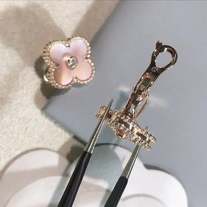 [GALE]CLOVER MEDIUM 1 MOTIFS  PINK MOP DIAMOND EARRINGS