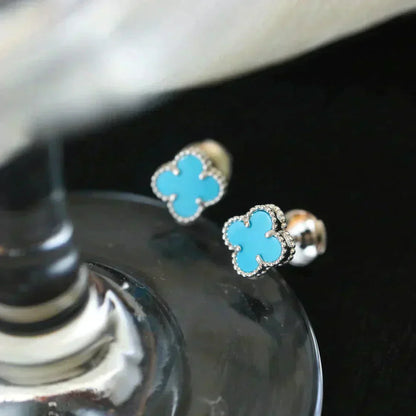 [NOVO]クローバー ミニ 9.5mm オニキス スタッドピアス シルバー