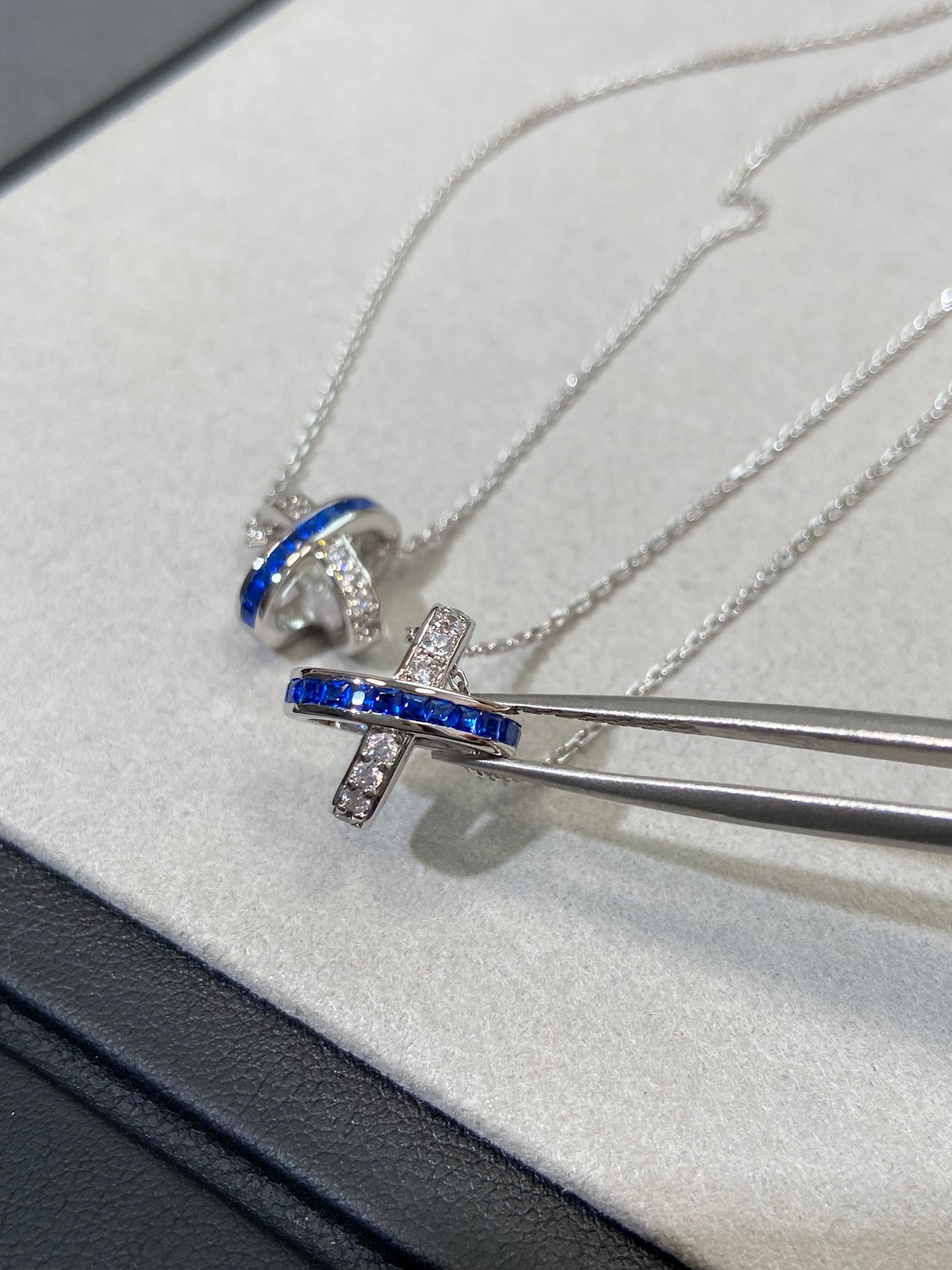 [GALE]LIENS DIAMOND SILVER NECKLACE