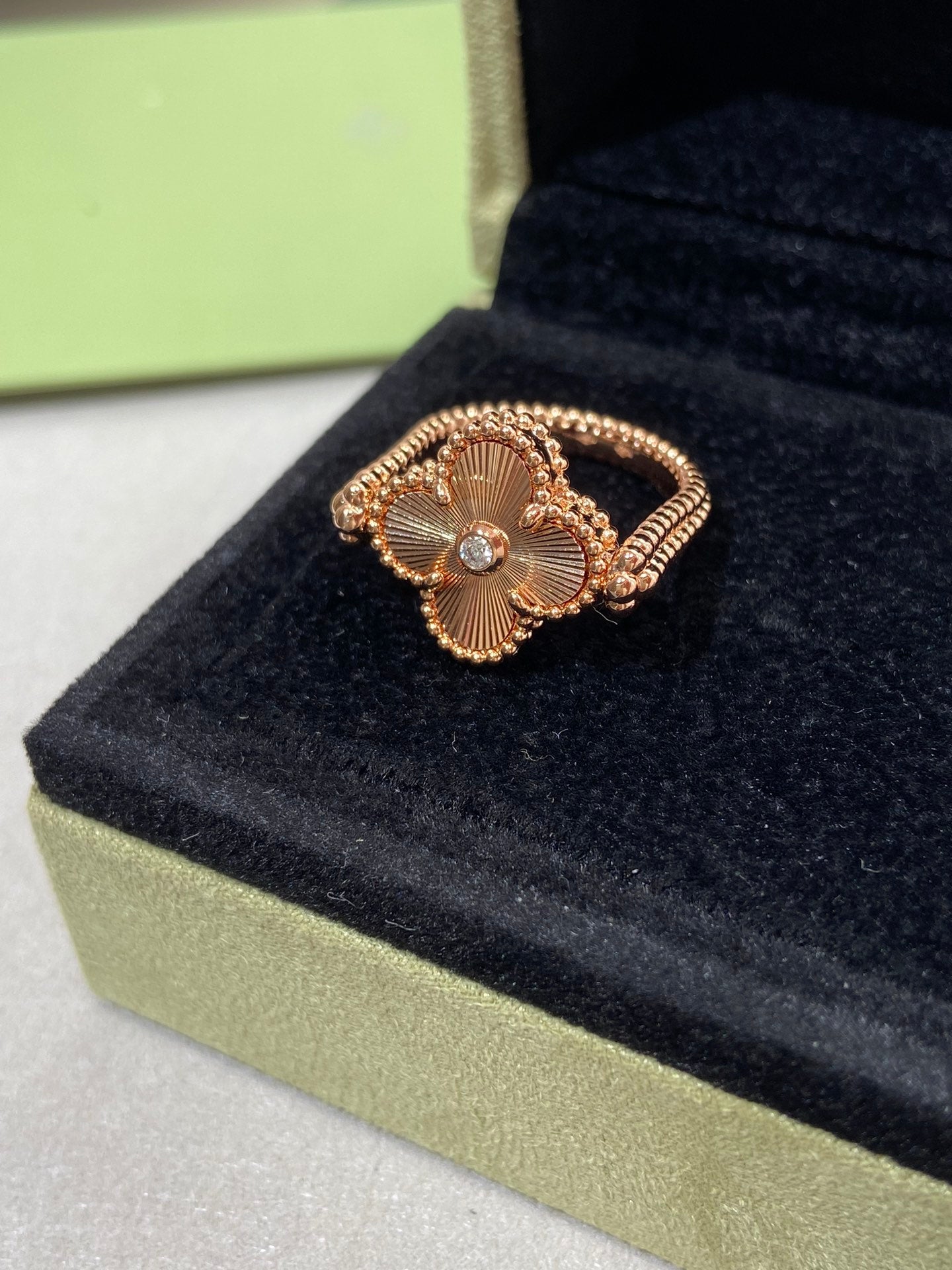 [GALE]CLOVER RIVERSIBLE PINK GOLD RING