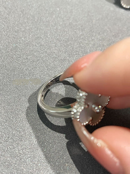 [GALE]CLOVER SILVER MOP DIAMOND RING