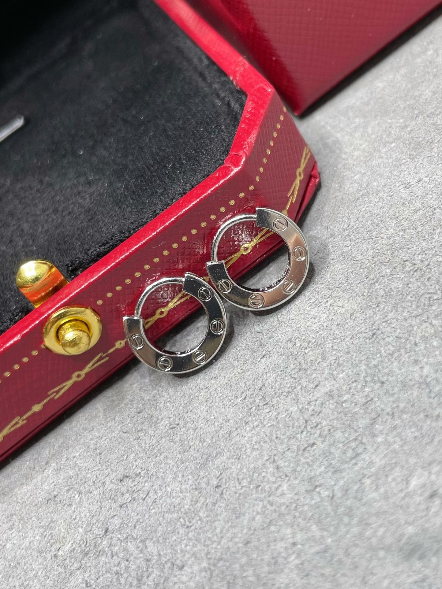 [GALE]LOVE MINI EARRINGS