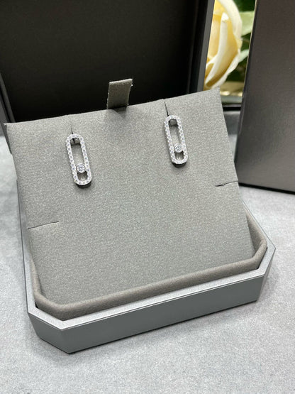 [GALE]MOVE UNO STUD DIAMOND PAVED EARRINGS