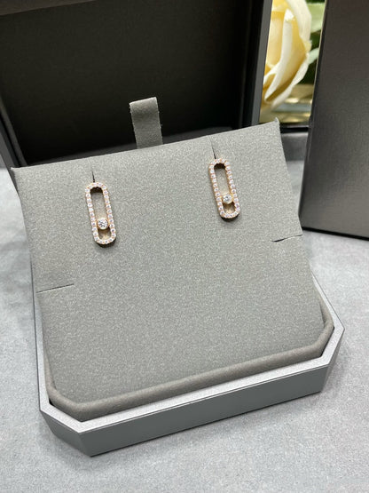 [GALE]MOVE UNO STUD DIAMOND PAVED EARRINGS