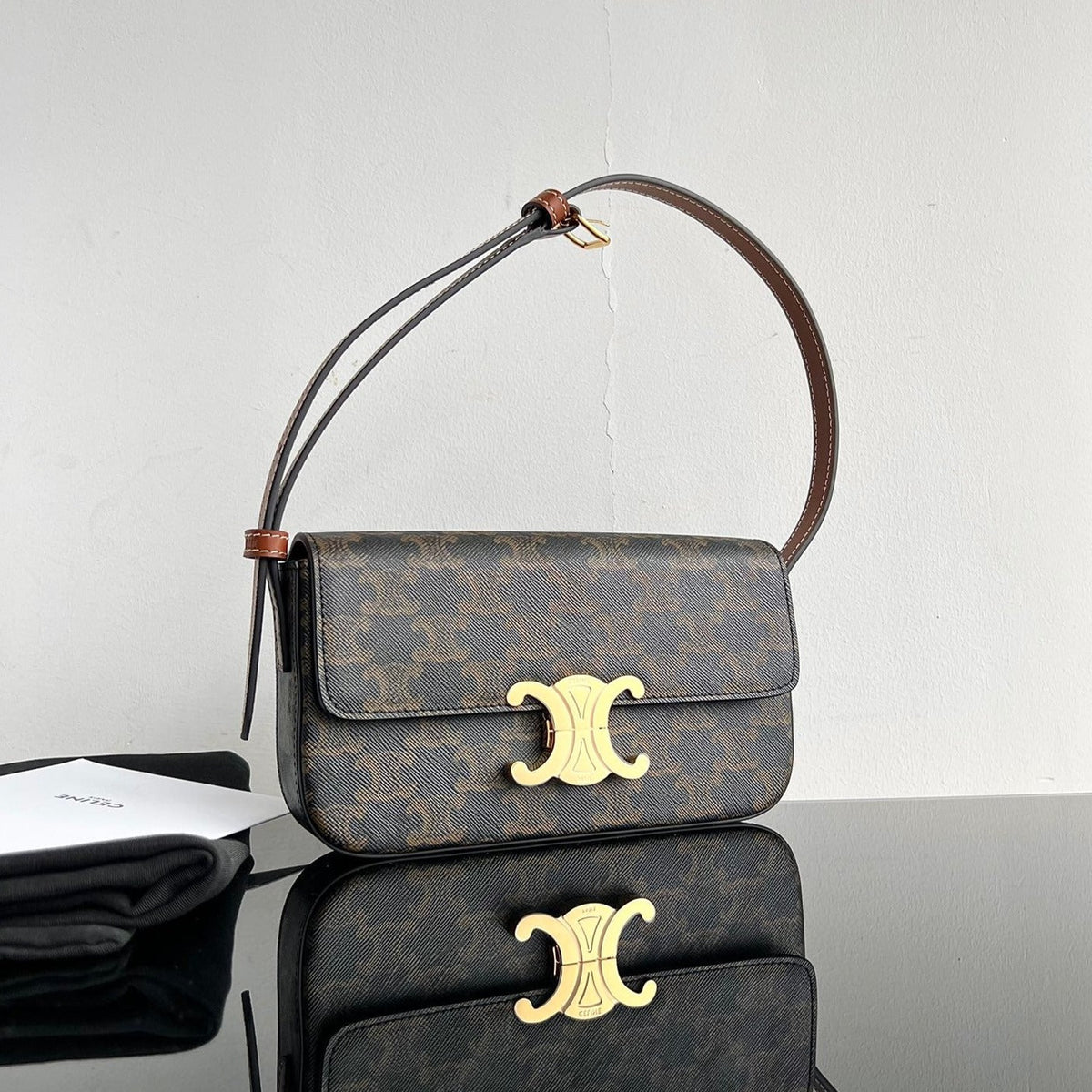 CLASSIC TRIOMPHE 20 BROWN MONOGRAM CALFSKIN