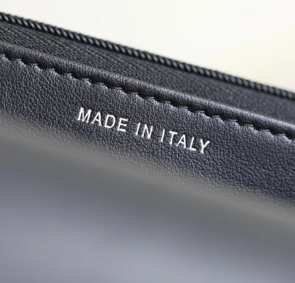 CC WOC 19 BLACK LAMBSKIN SILVER HARDWARE