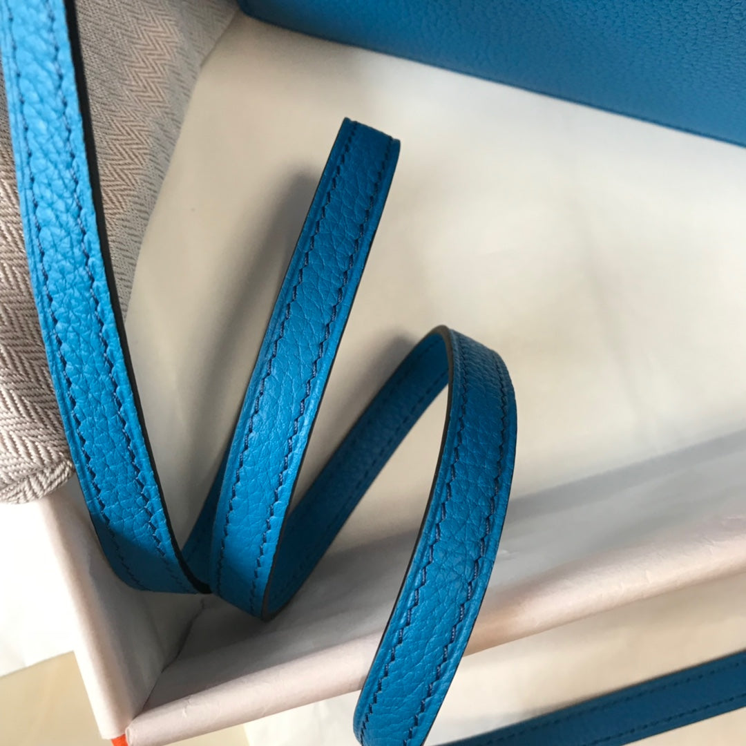 HM SAC ROULIS 18 COBALT TOGO LEATHER