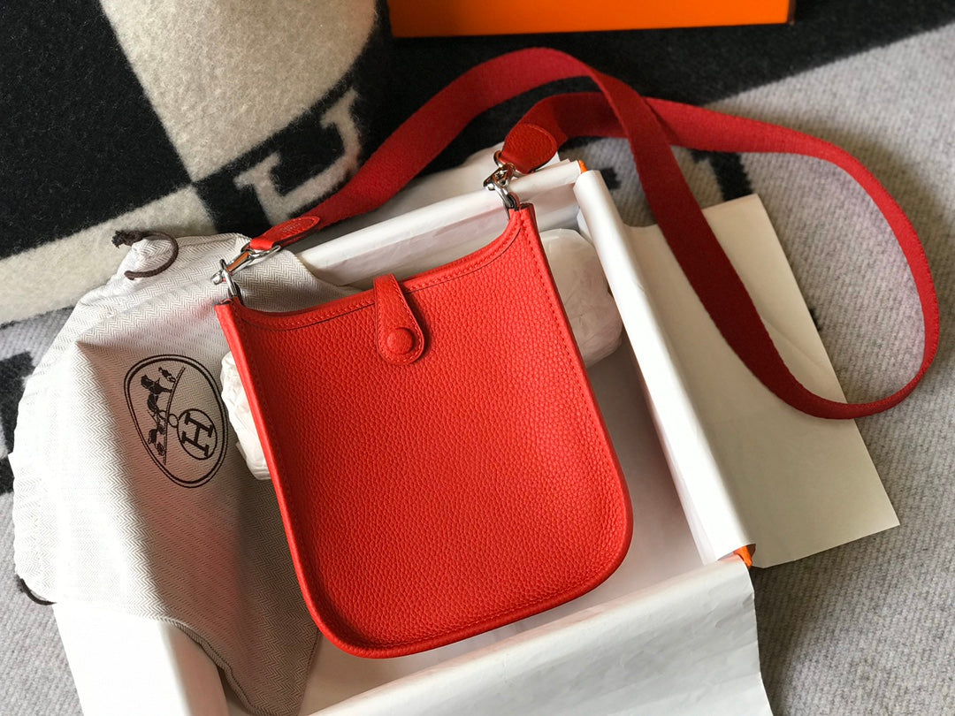 Mini Evelyne 18cm Red Togo Silver Hardware