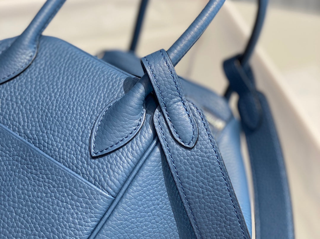 HM LINDY 30 BAG AZURE TAURILLON CLEMENCE LEATHER