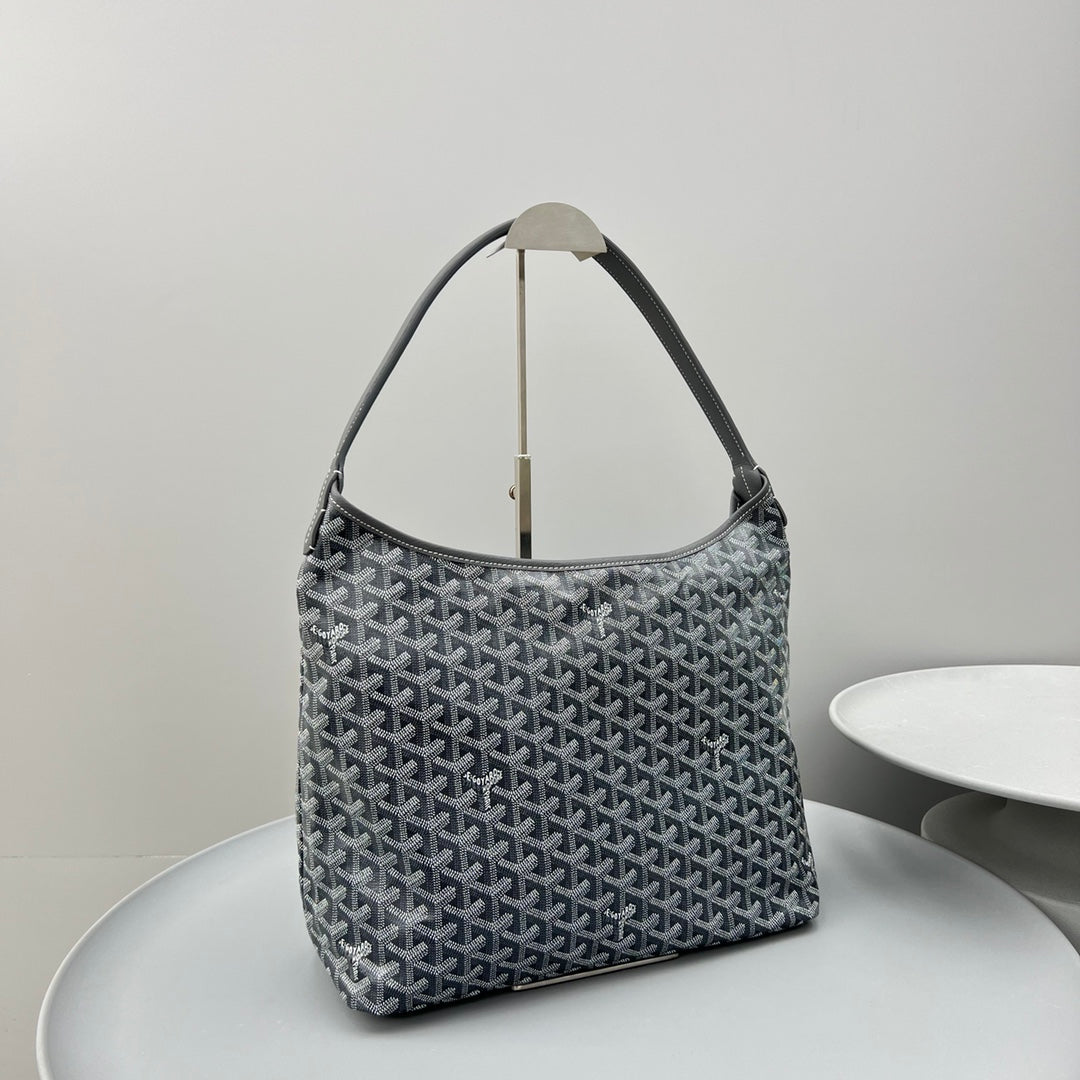 HOBO BOHÉME 34 IN GREY GOYARDINE CANVAS AND CALFSKIN