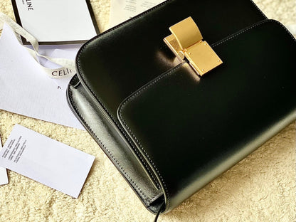 CELINE MEDIUM CLASSIQUE BAG 24CM BLACK CALFSKIN