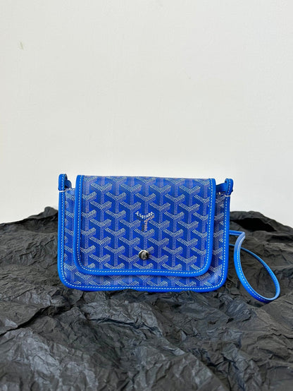 PLUMET POCKET WALLET 20 IN SAPPHIRE BLUE GOYARDINE CANVAS AND LAMBSKIN TRIM