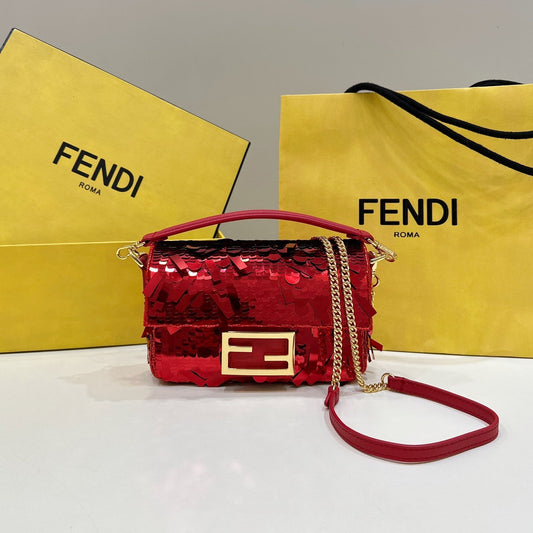 BAGUETTE MINI 19 IN RED SEQUINS GOLD HARDWARE
