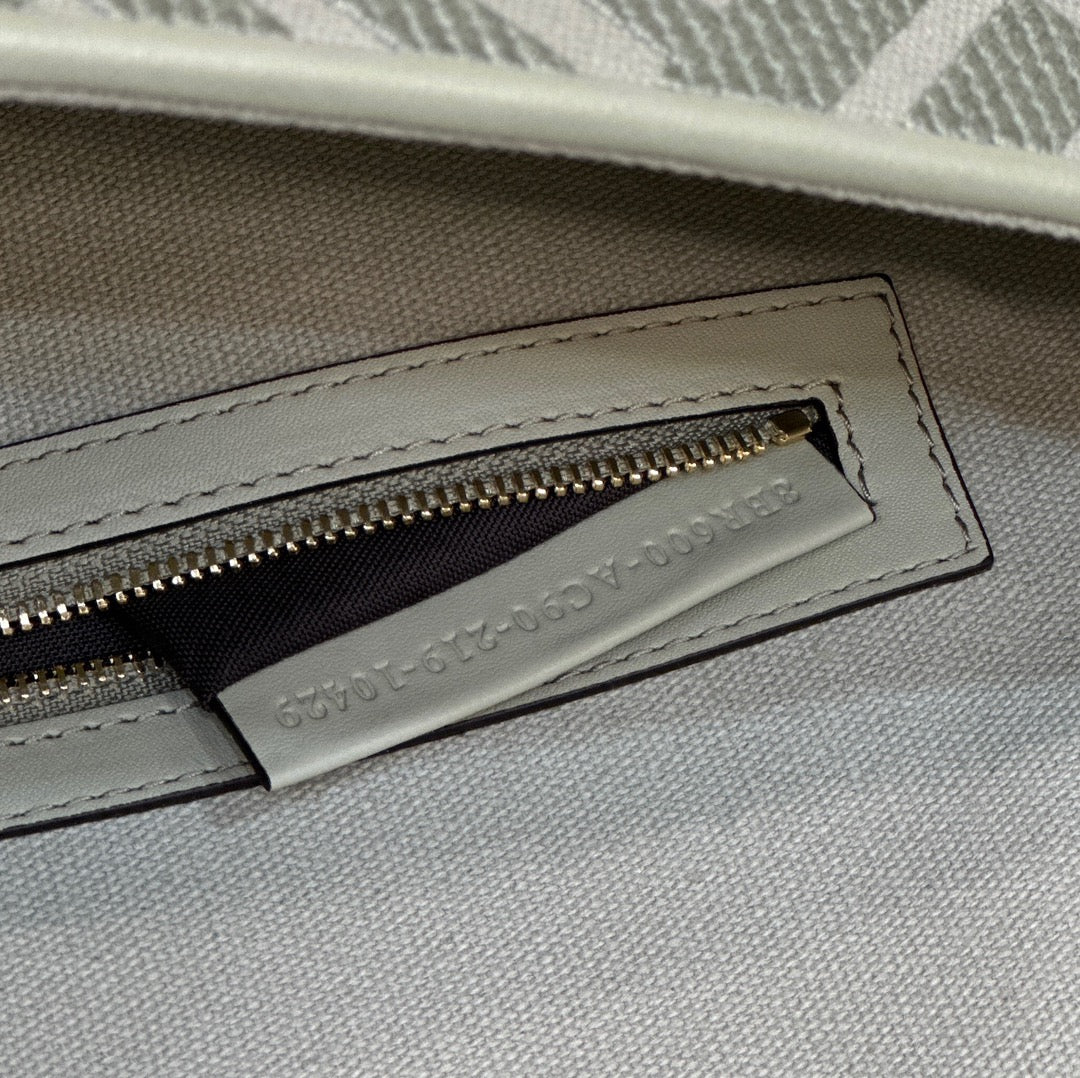 BAGUETTE WITH FF MOTIF 27 IN BITTER JACQUARD FABRIC GOLD HARDWARE