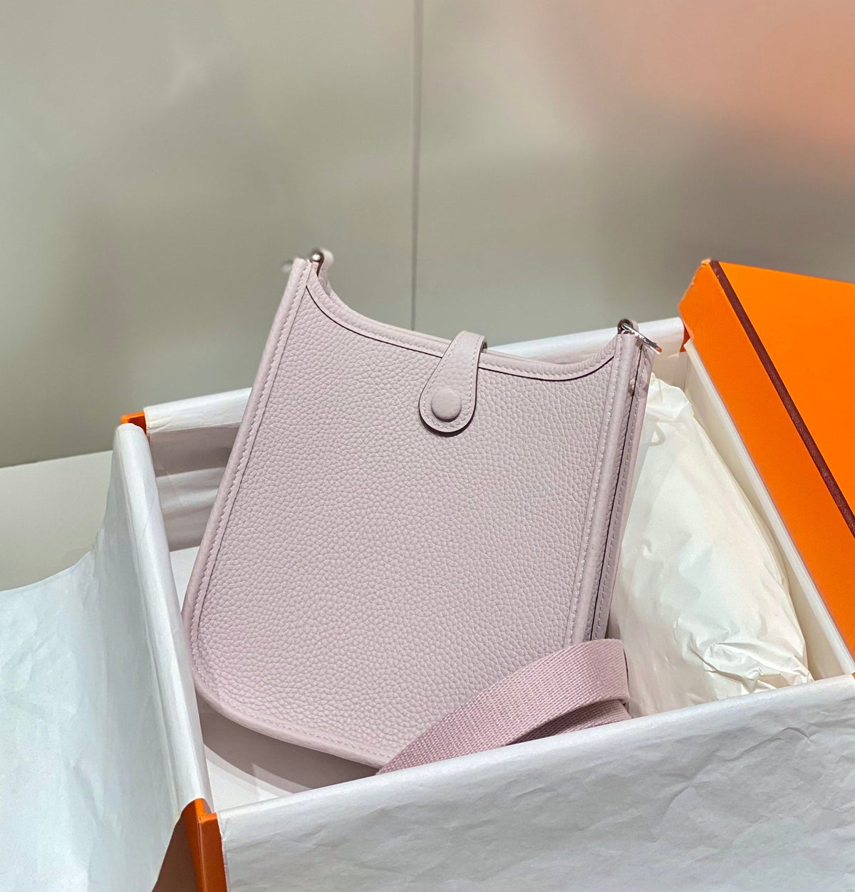 Mini Evelyne 18cm Light Pink Togo Shw