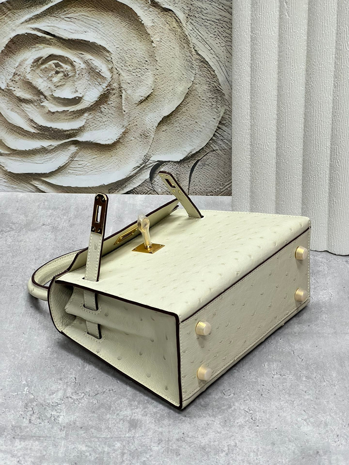 KELLY BAG 20 IN WHITE CREAM OSTRICH LEATHER WITH GOLD HARDWARE (MADE - TO - ODER)