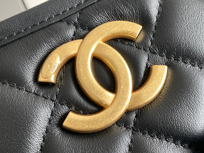 cc 24s 24cm hobo bag black calfskin gold hardware