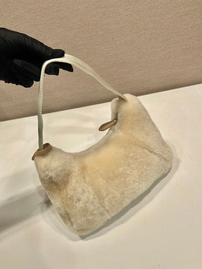 HOBO BAG 23 IN BEIGE RABBIT FUR