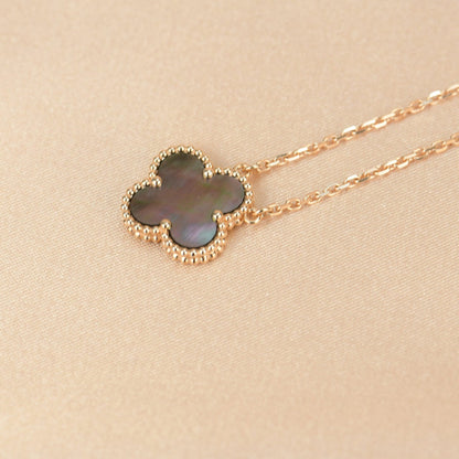 [NOVO]クローバー 15mm グレー マザーオブパール ネックレス