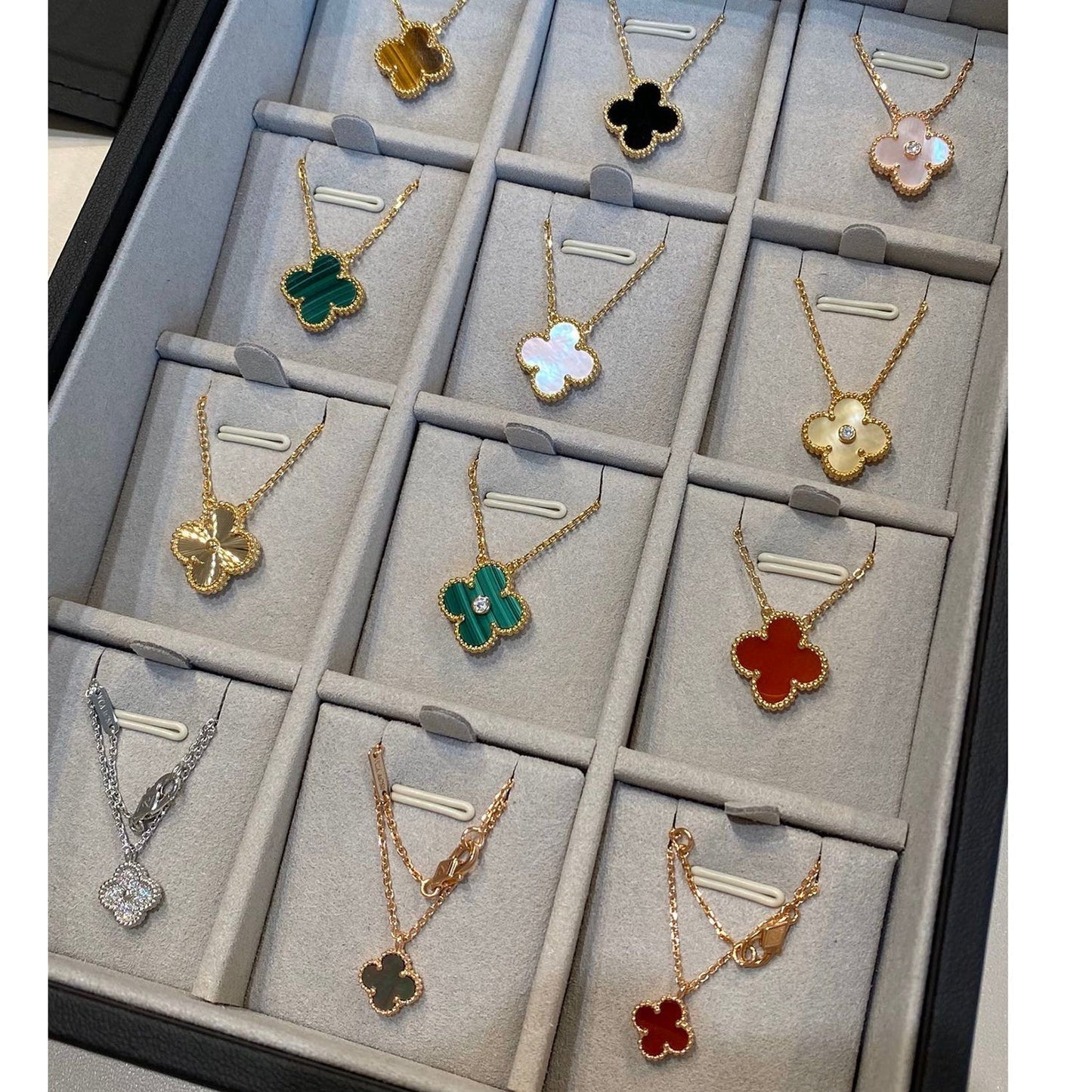 [GALE]CLOVER 15MM BLACK ONYX SINGLE FLOWER NECKLACE