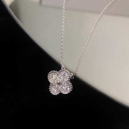 [NOVO]クローバー 15mm ダイヤモンド シングルフラワーネックレス