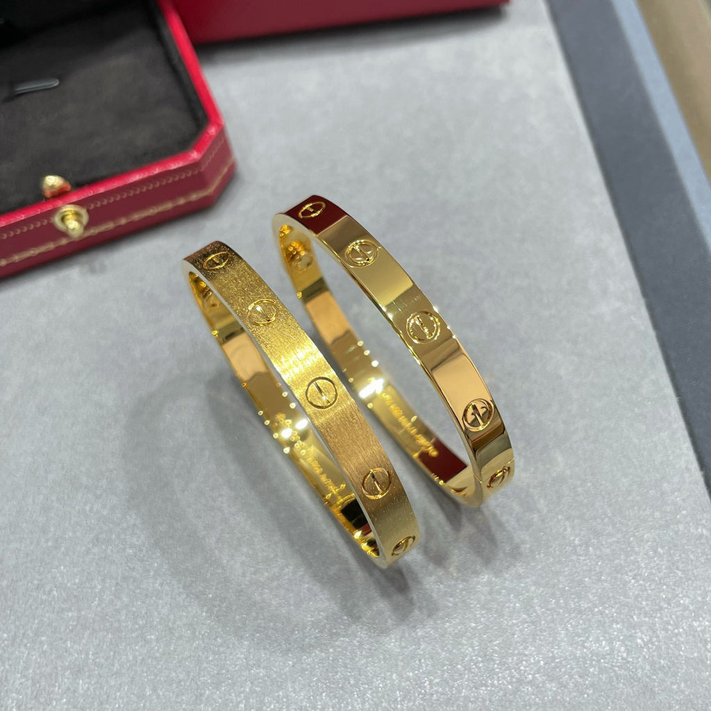 [GALE] CLASH & Clover Laser 5-Motif & LOVE Brushed Bracelet Stack Set