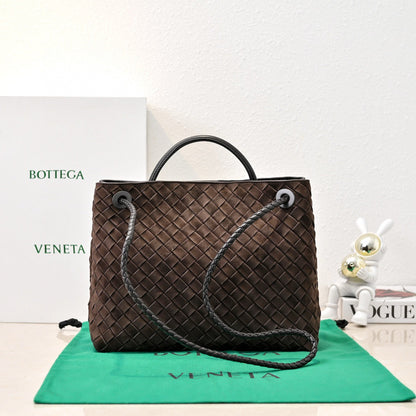 BV Tasche Andiamo 32cm Chocolate Lambskin Suede Ghw