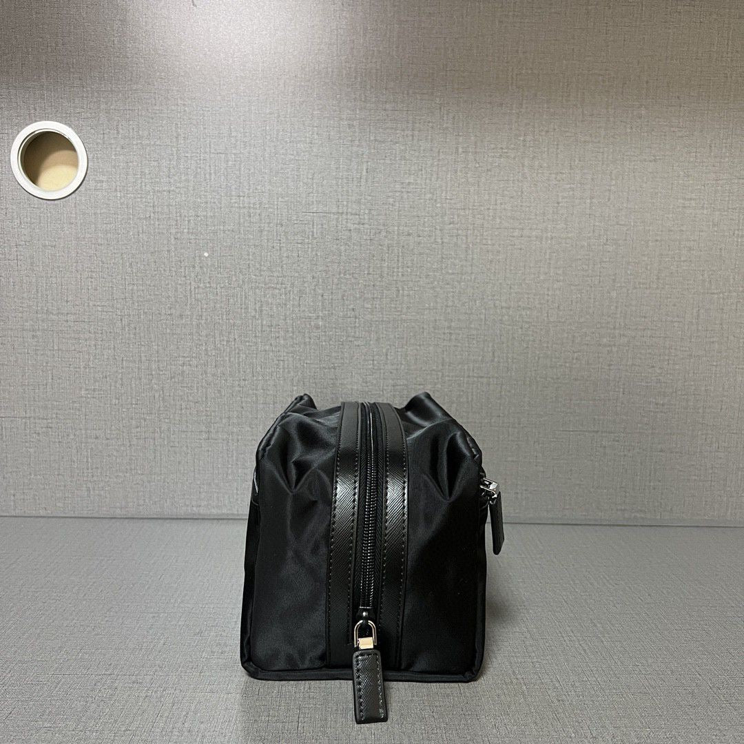 PRA CLUTCH 26 IN BLACK RE-NYLON AND SAFFIANO LEATHER