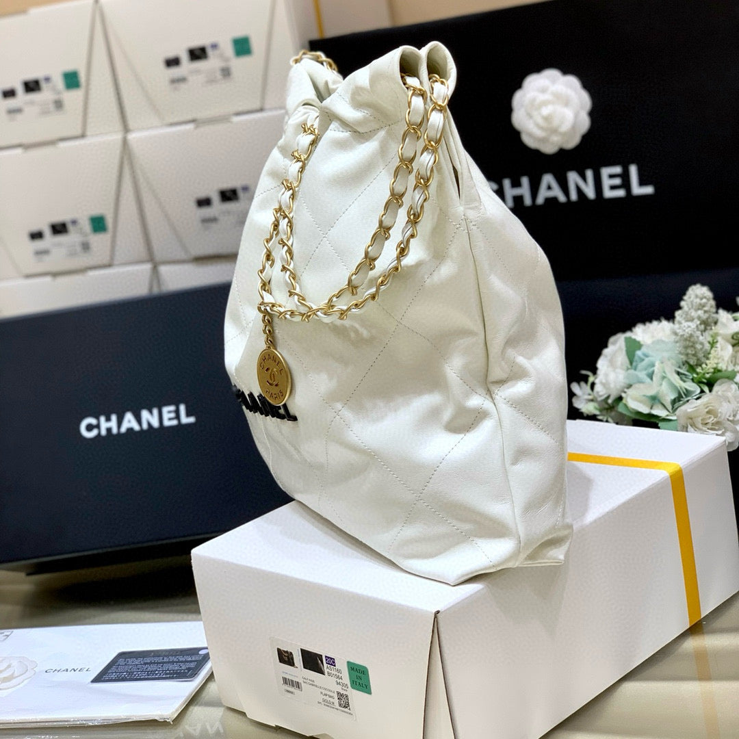 CC 19 HOBO BAG 43CM WHITE CALFSKIN BLACK LOGO GOLD HARDWARE