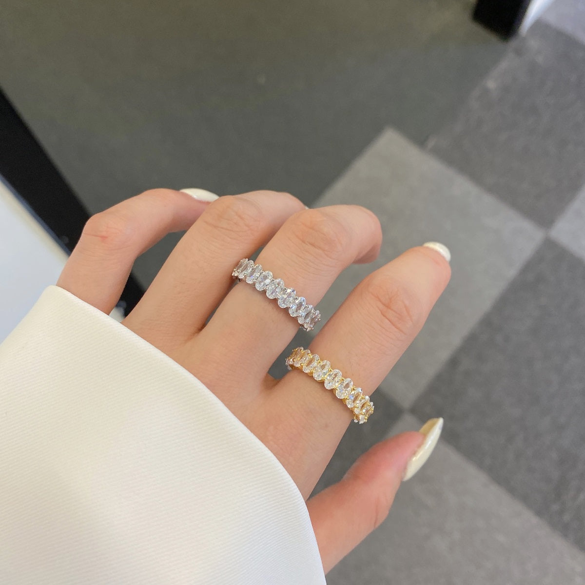 [GALEOrnate Oval Cut Tennis Ring