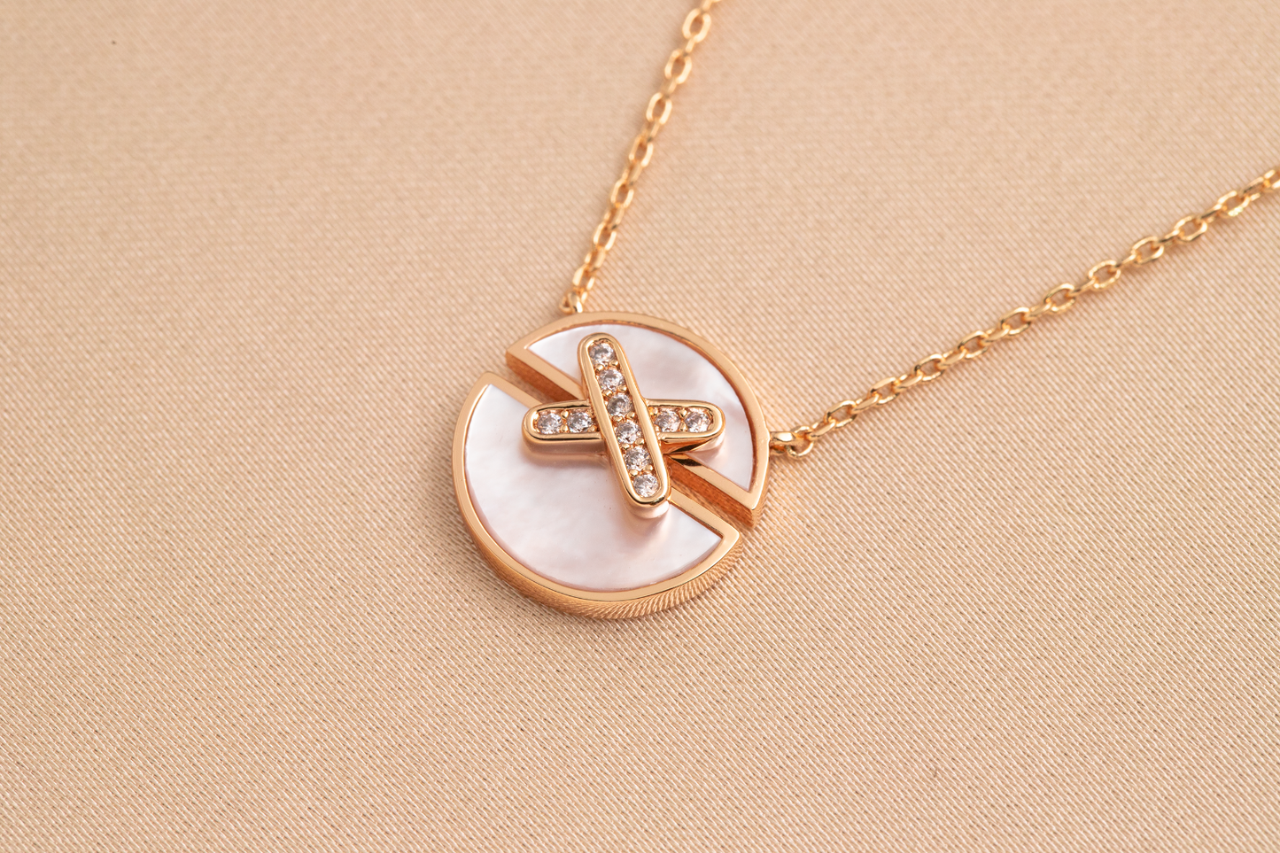 [GALE]JEUX DE PINK GOLD DIAMOND NECKLACE
