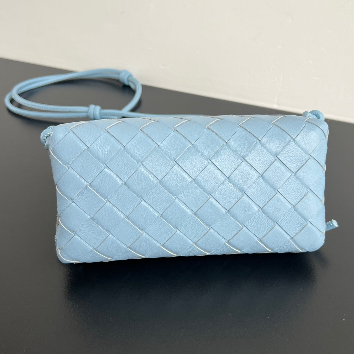 BV Concert Pouch 18.5cm Cloud Blue Lambskin