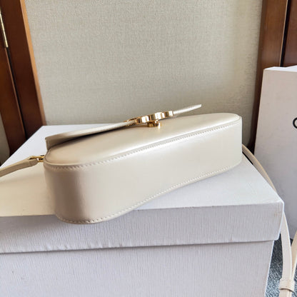 TEEN LOLA 20 IN WHITE CALFSKIN GOLD HARDWARE