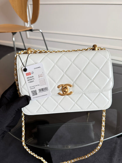Mini Flap 22cm White Lambskin Gold Hardware