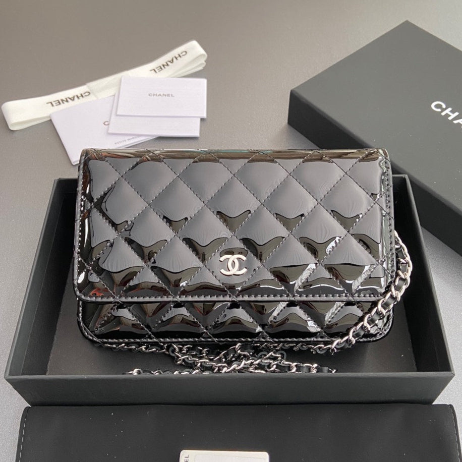 CC Woc 20cm Black Patent Calfskin Silver Hardware