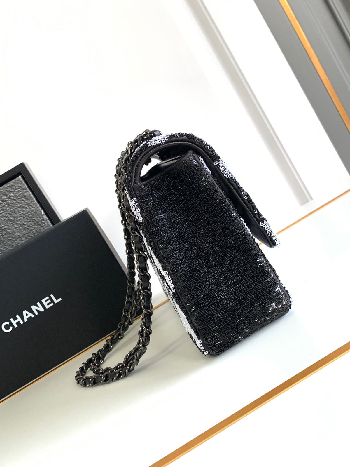 flap bag medium 25 black grey sequin silver hardware