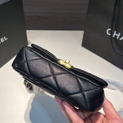 FLAP BAG 20CM GOLD HARDWARE BLACK CALFSKIN