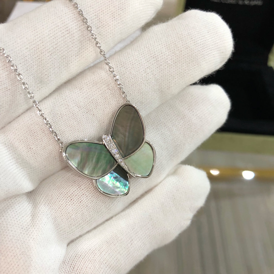 [NOVO]ラージバタフライシルバーペンダントダイヤモンドネックレス