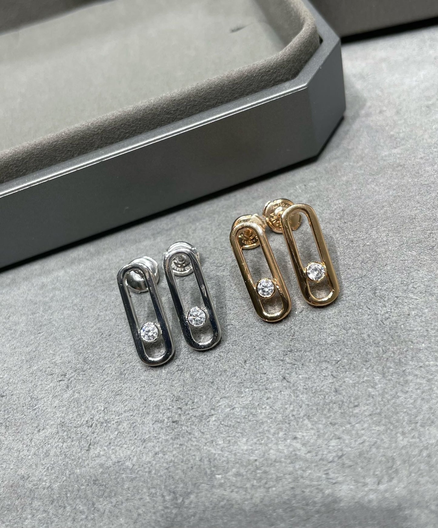 [GALE]MOVE UNO SMALL 1 DIAMOND EARRINGS