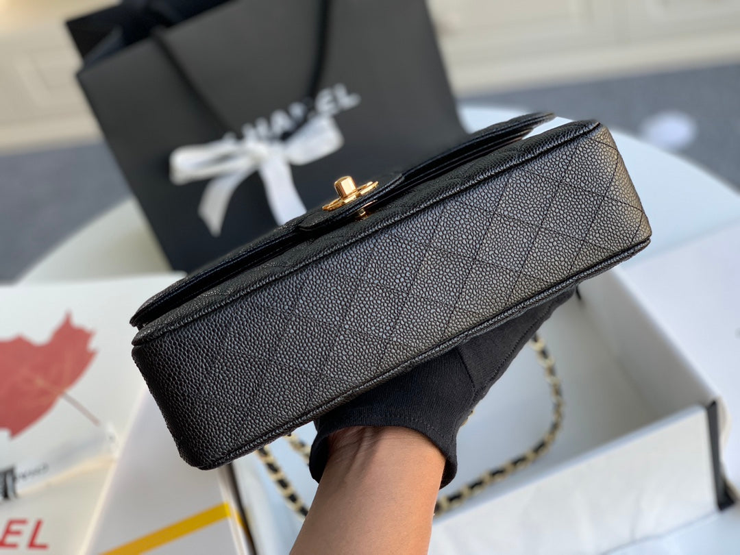 MEDIUM FLAP BAG 25CM BLACK CAVIAR GOLD HARDWARE